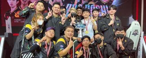 Intip Manisnya Selebrasi Pemain RRQ Hoshi Bersama Pacar Usai Juarai MPL ID Season 9